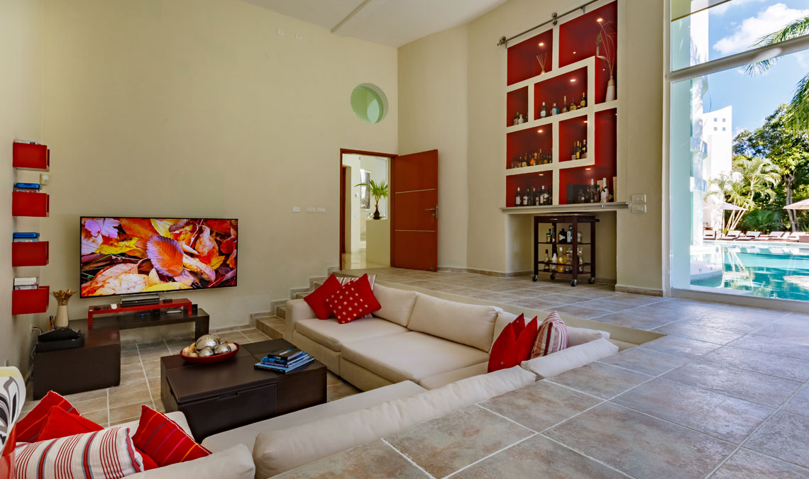 Villa Aqua Living Spaces